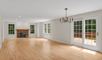 6 Kristen Way, Clinton, CT 06413
