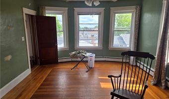 30 Cumberland St, Cumberland, RI 02864