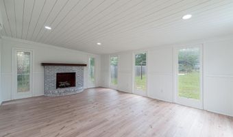 2004 Woodside Dr, Camden, SC 29020