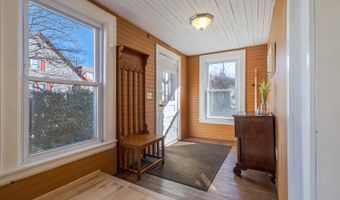3 Wayman Ln, Bar Harbor, ME 04609