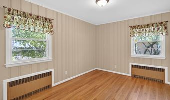 10 Willo Ln, Albany, NY 12211