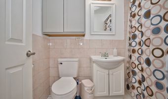 1111 E Algonquin Rd 1, Arlington Heights, IL 60005