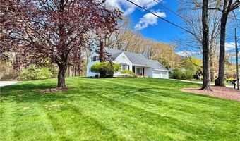 2 High Ridge Dr, Cumberland, RI 02864