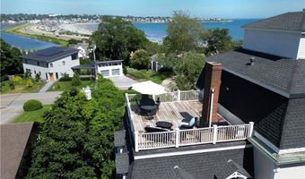 245 Eustis Ave B, Newport, RI 02840