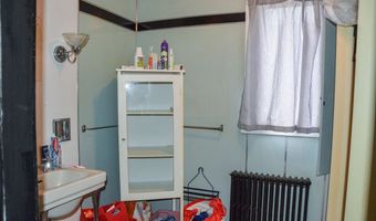 40 Chapel St, Augusta, ME 04330