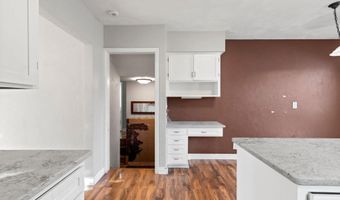 430 E GLENDALE Ave, Appleton, WI 54911