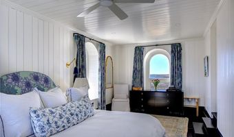 6 Price's Cove Ave, Newport, RI 02840