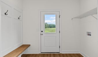 9041 Stonewall Rd, Appomattox, VA 24522