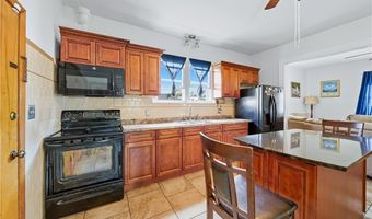 32 Maplewood Ave, Cranston, RI 02920