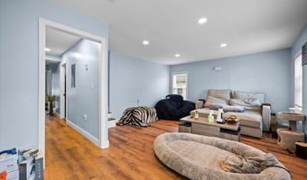 102 Mount Pleasant Ave, Boston, MA 02119