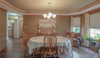 2641 Topflite Dr, Akron, OH 44312