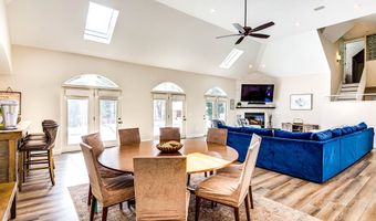 16 Woodedge Cir, Amagansett, NY 11930