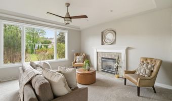 4717 N TANGLEWOOD Dr, Appleton, WI 54913