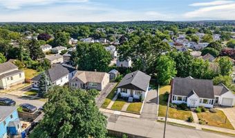 44 Cliff Ave, Cranston, RI 02920