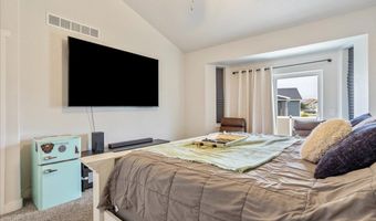2200 ARROWLEAF Dr, Cheyenne, WY 82007