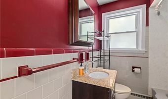 389 Great Rd, Lincoln, RI 02865