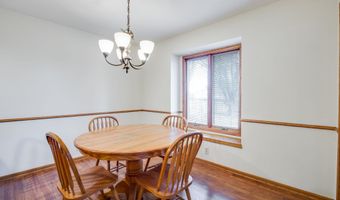 118 Chapel Dr, Andover, KS 67002