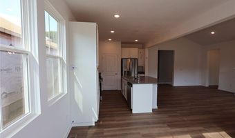 2430 Merriment Dr, Amherst, OH 44001