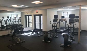 2780 Ashcombe Dr, Ann Arbor, MI 48105
