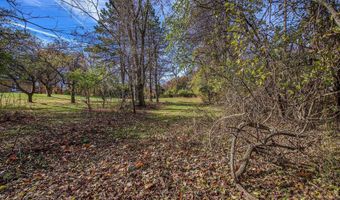 2374 Newport Rd, Ann Arbor, MI 48103