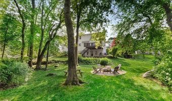 84 Country Hill Ln, North Kingstown, RI 02852