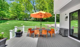 16 Lia Fail Way, Cos Cob, CT 06807