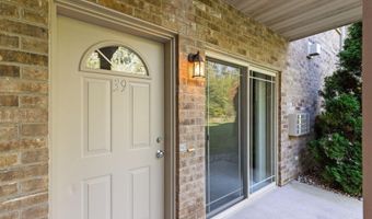 3325 N CASALOMA Dr 39, Appleton, WI 54913