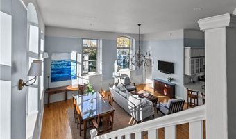 426 Spring St 203, Newport, RI 02840