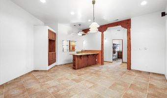 325 Braught Ln, Bosque Farms, NM 87068