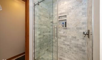 612 Shakespeare Dr, Avon, IN 46123