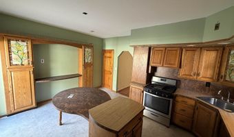 91 W 57TH St, Bayonne, NJ 07002