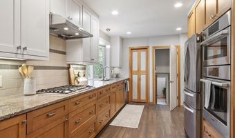 6 Black Horse Dr, Acton, MA 01720