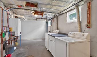 10 Seeley St, Danbury, CT 06810