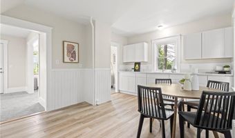 15 Spruce Ave, Cranston, RI 02910