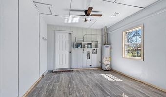 904 22nd St, Barling, AR 72923