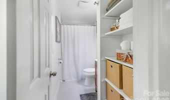 13 Rolling View Dr, Asheville, NC 28805