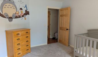 99 Yankee Ave, Bangor, ME 04401