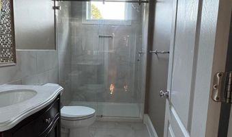 7702 TRAMMELL Rd, Annandale, VA 22003