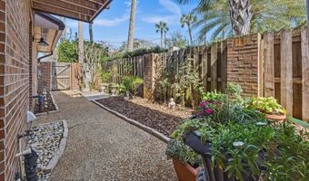 314 8TH St A, Atlantic Beach, FL 32233