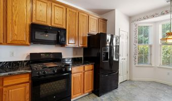 15 Five Bridges Ct, Barnegat, NJ 08005