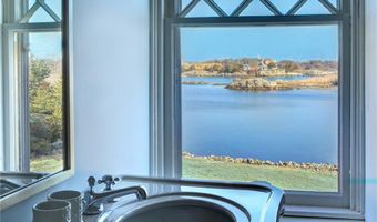6 Price's Cove Ave, Newport, RI 02840
