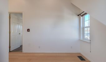 246 9th St Aly, Ashland, OR 97520