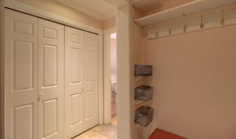 9 Southwind Dr 9, Burlington, VT 05401