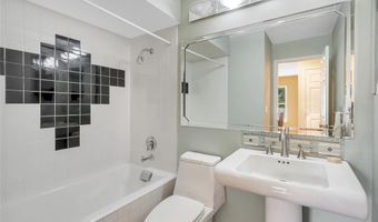 501 Echo Hill Ct, Ballwin, MO 63021