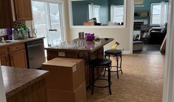 749 Regina Dr, Vermilion, OH 44089