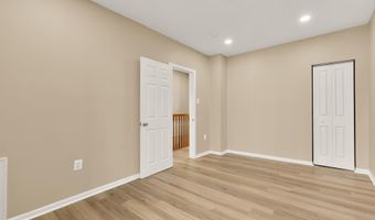 1033 5TH St NE A, Washington, DC 20002