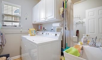 10 Harbor Pl, Barnegat, NJ 08005