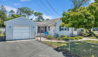 14 Larboard St, Beachwood, NJ 08722