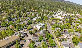 574 E Main St, Ashland, OR 97520