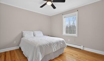 22 Emerald Ln, Bethany, CT 06524